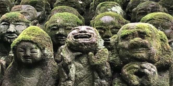 Candi Ini Tampilkan Ribuan Patung dengan Ekspresi Unik! Boleh Pinjem Nggak ya Buat Pura-Pura Bahagia