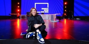 Lelang 4 Sneakers Favorit, Najwa Shihab Galang Donasi untuk Lawan COVID-19