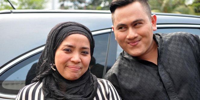 Cinta Emang Gila! 3 Selebriti Indonesia Ini Nikah sama Ibu Angkatnya Sendiri