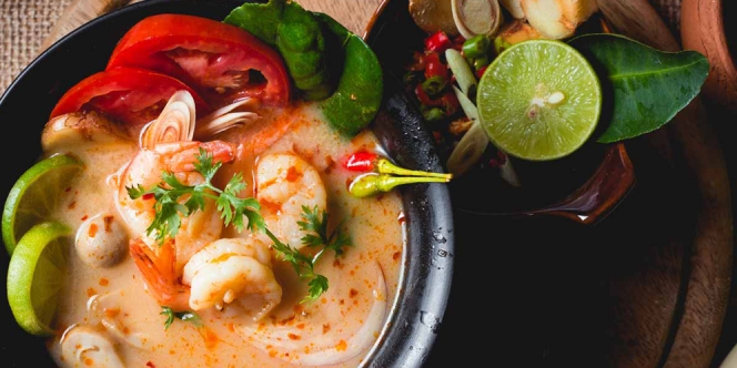 16 Masakan Thailand Halal Paling Terkenal di Dunia Lengkap dengan Resepnya