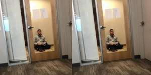 Bayi Kandungan Tak Bernyawa, Sang Ayah Hanya Bisa Duduk Menangis di Balik Pintu Kaca Karena Corona