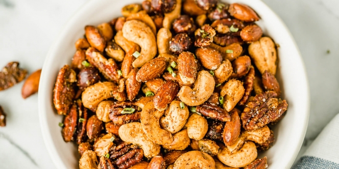 10 Resep Cara Membuat Kacang Bawang Pedas, Kering, Tanpa Santan yang Renyah dan Empuk
