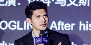 Iko Uwais Foto Telanjang Dada, Netizen Dug Dug Ser