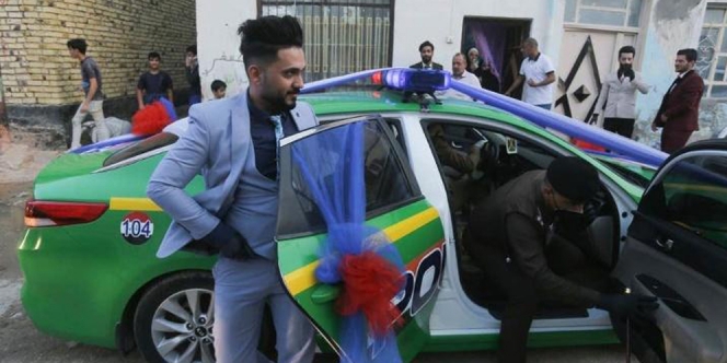 Setitik Kebahagiaan saat Corona, Polisi di Iraq Bantu Pasangan Ini Wujudkan Pernikahan