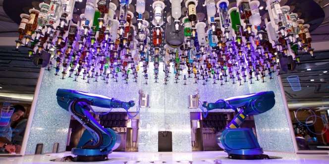 Bar di Kapal Pesiar Ini Jadikan Robot Sebagai Bartender, Bukan Main!