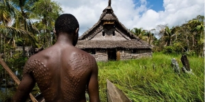Ternyata Ada Tradisi Jadi Manusia Buaya di Papua Nugini, Jangan-Jangan Siluman nih?