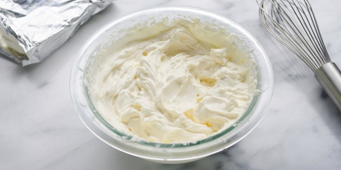5 Resep Cara Membuat Cream Cheese Oreo Sederhana Sendiri untuk Rainbow Cake