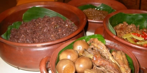 Cara Membuat Gudeg Nangka Khas Jogja Komplit yang Kering dengan Sambal Krecek