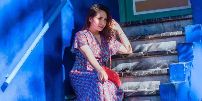 10 Foto Transformasi Nagita Slavina dari Kecil yang Cantiknya Awet Banget!