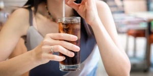 Kenapa sih Hidung Terasa Panas Tiap Bersendawa Sehabis Minum Soda?