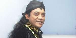 Mendiang Didi Kempot Pernah Pakai Alat Pernapasan saat Manggung