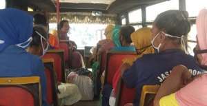 Tiap Hari Cuma Bawa Pulang Rp 5 Ribu, Curhatan Buruh Gendong saat Pandemi Bikin Netizen Tersentuh