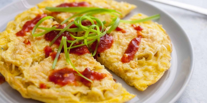 Cara Membuat Omelet Mie Indomie Instan Telur Sederhana dan Keju yang Enak Bikin Nagih