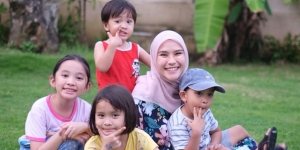 Bikin Gemes! Anak Zaskia Adya Mecca Nangis Gak Dibolehin Nyanyi 'Mamah Muda'