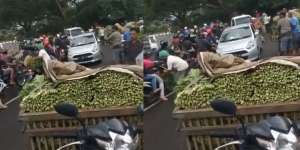 Meski Kondisi Sulit Akibat Corona, Para Petani di Malang Bagikan Sayur Gratis pada Pengguna Jalan