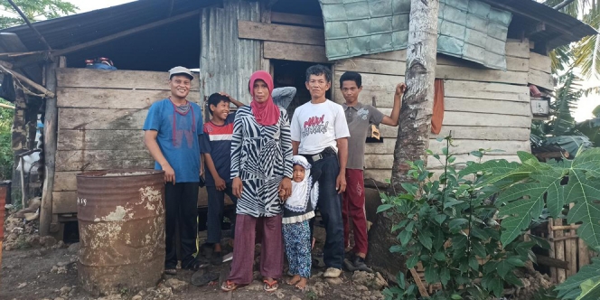 Kisah Memprihatinkan Keluarga Pak Ansar, Belasan Tahun Hidup Tanpa Air Bersih dan Listrik
