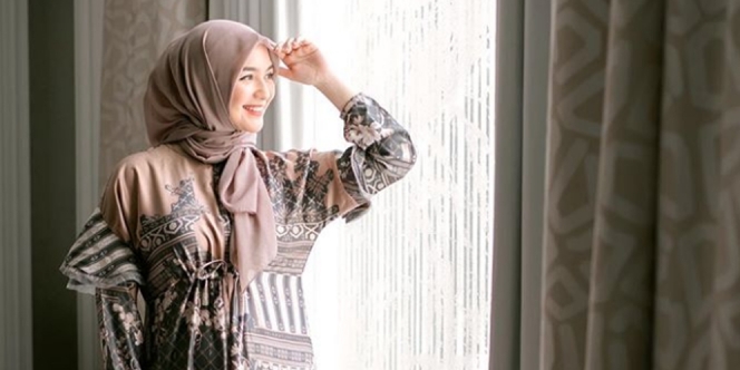 Beragam Inspirasi Hijab Lebaran Ala Citra Kirana, Cantik dan Minimalis