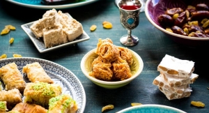 Wajib Hadirkan Hidangan Serba Gula-Gula, Ini loh Tradisi Manis Idul Fitri di Negeri Dua Benua!