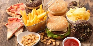 Awas, Ini 12 Makanan Penyebab Darah Tinggi pada Usia Muda!