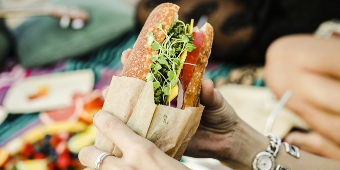 Putus Rantai Generasi Sandwich, Ini yang Perlu Orang Tua Siapkan Jika Tak Ingin Repotkan Anak Kelak