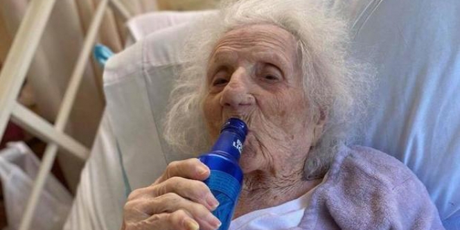 Berhasil Kalahkan Virus Corona, Nenek Ini Malah Merayakannya dengan Minum Bir