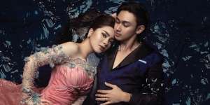 6 Foto Prewed Felicya Angelista dan Caesar Hito di Air, Udah Kayak Mermaid!