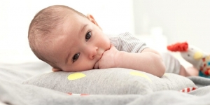 Penyebab Bibir Hitam pada Bayi Baru Lahir dan Cara Mengatasinya