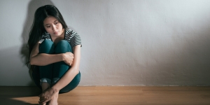 17 Ciri-Ciri Bipolar Disorder, Mirip dengan Stres Biasa