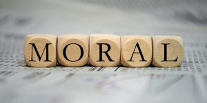 Pengertian Moral dan Jenisnya yang Harus Kamu Ketahui dalam Kehidupan Bermasyarakat