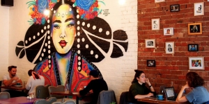 Kafe Ini Patok Harga Lebih Mahal Untuk Para Pelanggan Pria, Ternyata Ada Dendam Kesumat di Baliknya
