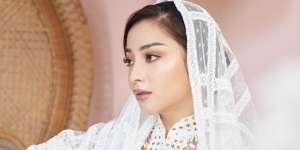 Kembali Bekerja, Style Nikita Willy Kali ini Bikin Netizen Pangling, Cantik Banget!