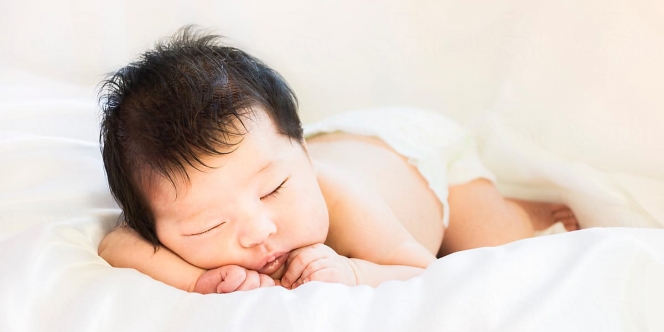 Jadi Lebih Anteng sih, tapi Aman Gak ya Kalo Bayi Tidur Terlalu Lama?