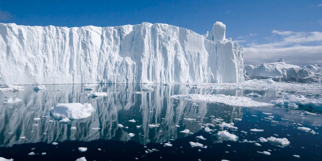 Video Kemunculan Gunung Es dari Laut Bikin Netizen Geger!