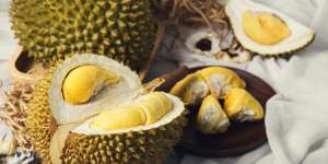 Gara-Gara Paket Isi Durian, Kantor Pos Ini sampai Evakuasi Pegawai dan 6 Orang Dibawa ke Rumah Sakit