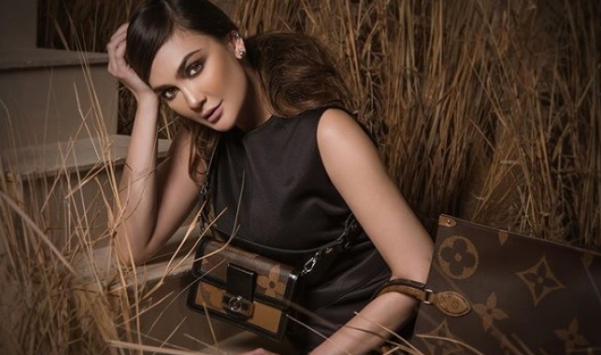 Luna Maya Akui Beli Item Fashion Branded Untuk Ajang Pembuktian Sebagai Artis Terkenal