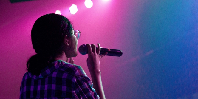 Pembuluh Darah di Otak Wanita Ini Pecah Gara-Gara Terlalu Semangat Karaoke
