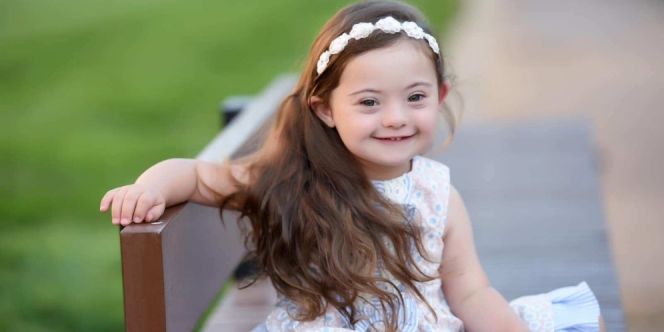 Cantiknya Potret Francesca Rausi, Model Cilik Penyandang Down Syndrome yang Menginspirasi
