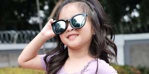 Gemes Banget! 9 Potret Thalia Putri Onsu, Berpose Cantik Bak Model Cilik Profesional