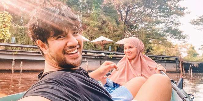 Tunggu Lahiran Anak Pertama, Ammar Zoni Ceritakan Jatuh Cinta ke Irish Bella Saat Lagi Bakti Sosial