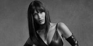 Postingan Foto Passport Sang Ayah yang Lahir di Palestina Dihapus Instagram, Bella Hadid Murka!