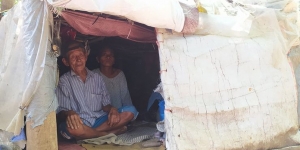 Kisah Haru Mbah Tarso, 5 Tahun Tinggal di Gubuk Reyot dari Karung yang Kini Berakhir Bahagia
