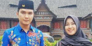 Selamat, Aldi Taher Baru Saja Resmi Bertunangan dengan Sang Kekasih!