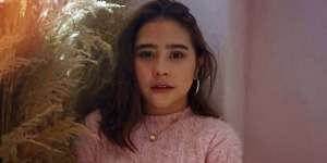 Unggah Foto Pakai Cincin dengan Caption ‘Bismillah’, Prilly Latuconsina Sudah Dipinang?