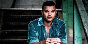 Lirik Lagu Standing With You - Guy Sebastian