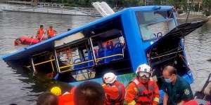 Sakit Hati Rumahnya Digusur Pemerintah, Supir Bus Ini Bunuh Diri sambil Bawa 37 Penumpang