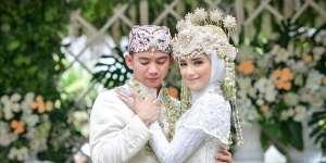 Cuma Lewati 3 Hari untuk Lamaran, Ini Perjalanan Cinta Rizky DA dan Nadya Menuju Pelaminan