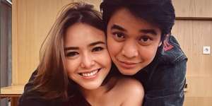 Bercanda Ditawarin Kerja sama Billy Syahputra, Amanda Manopo: Dibayar Pake Sayang?