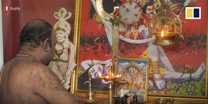 Penduduk di India Kini Menyembah Dewi Corona Untuk Menghentikan Wabah Tersebut