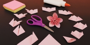 Cara Membuat Bunga dari Kertas Origami yang Mudah dan Praktis untuk Dekorasi Ruang di Rumah