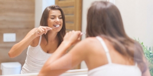 Gigi Kuning Lebih Kuat dan Sehat di Banding yang Putih, Mitos atau Fakta?